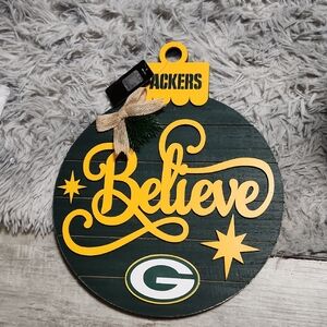 BNWT Green and Yellow Packers Believe Sign-ORNAMENT STYLE